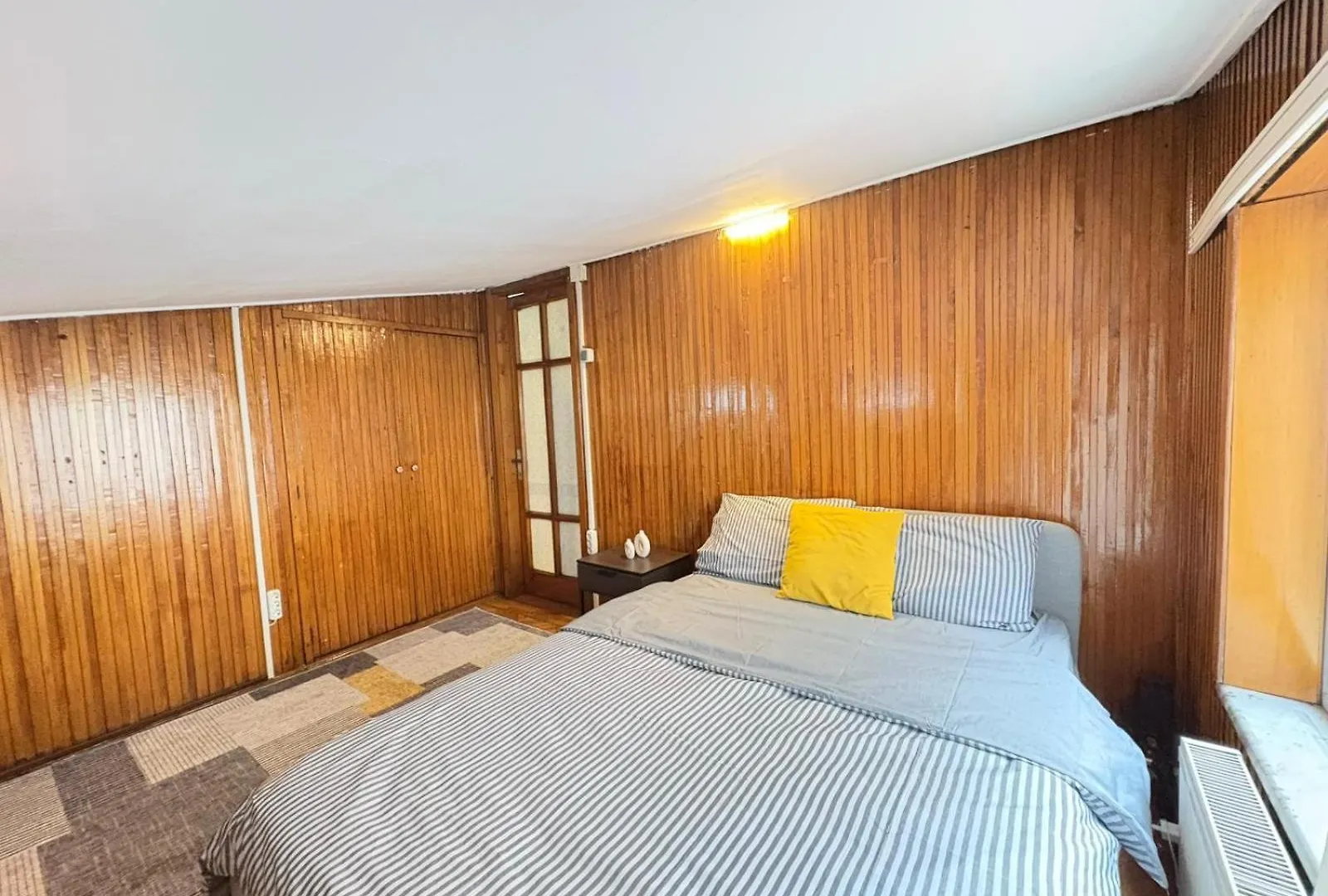 이스탄불 Bohemian Flat, 2Br, In Taksim Square, Beyoglu 아파트 터키